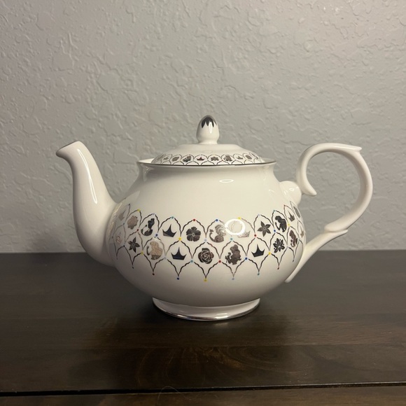 The English Ladies Co Disney 100 Years Princess Teapot